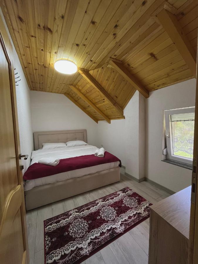 Guesthouse Gezim Selimaj Valbona Exteriör bild