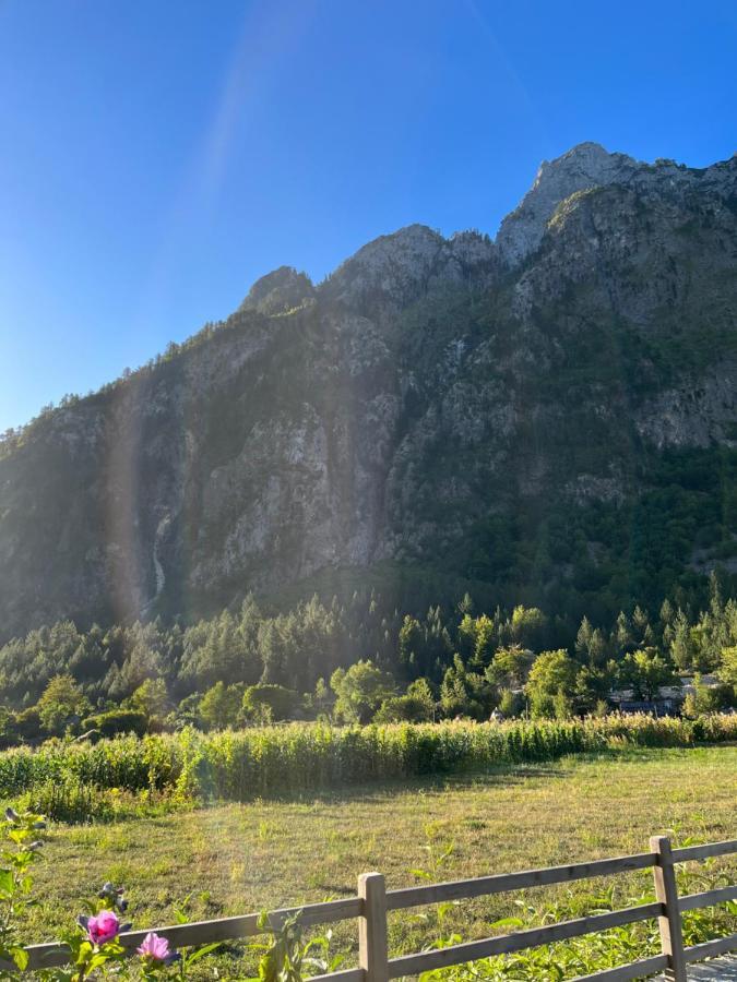 Guesthouse Gezim Selimaj Valbona Exteriör bild