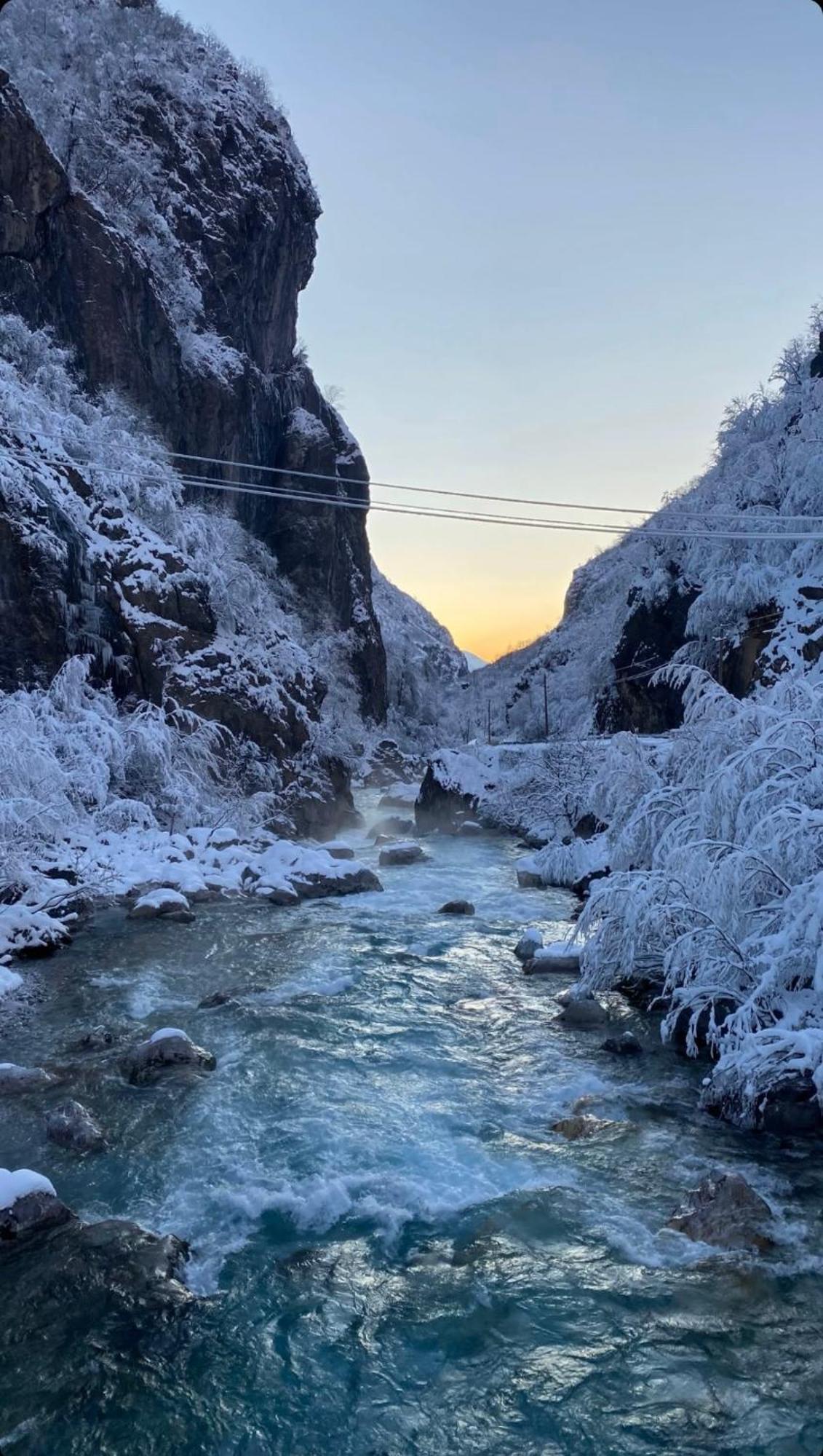 Guesthouse Gezim Selimaj Valbona Exteriör bild